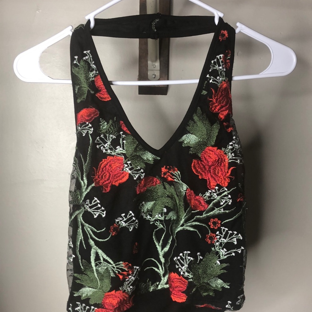 Large Decorative Backless Crop Tank Top